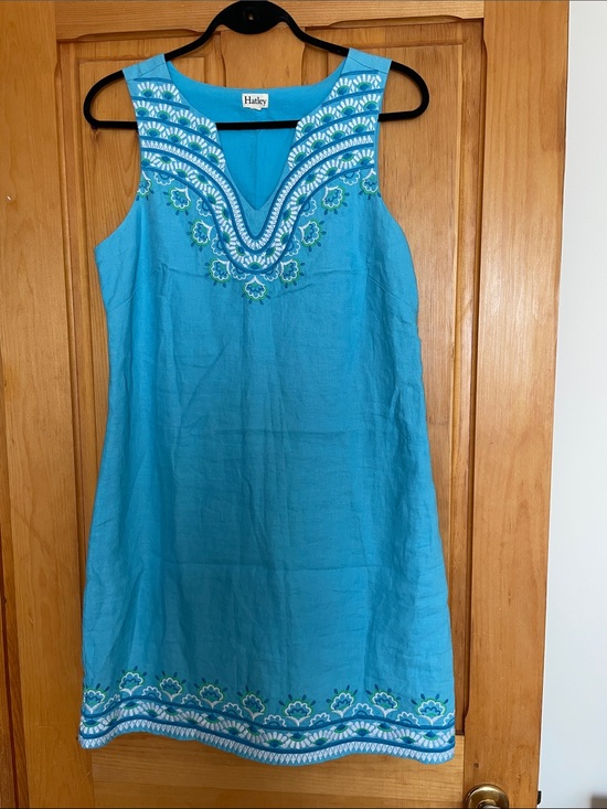 Hatley Dresses & Skirts - M-L  Cozy Turquoise Sleeveless Embroidered V-Neck Mini Dress